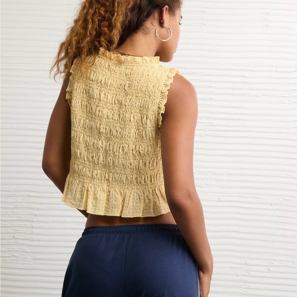 AE Tie-Front Smocked Tank NWT Size XS in Yellow American Eagle Sleeveless Top - Picture 3 of 8
